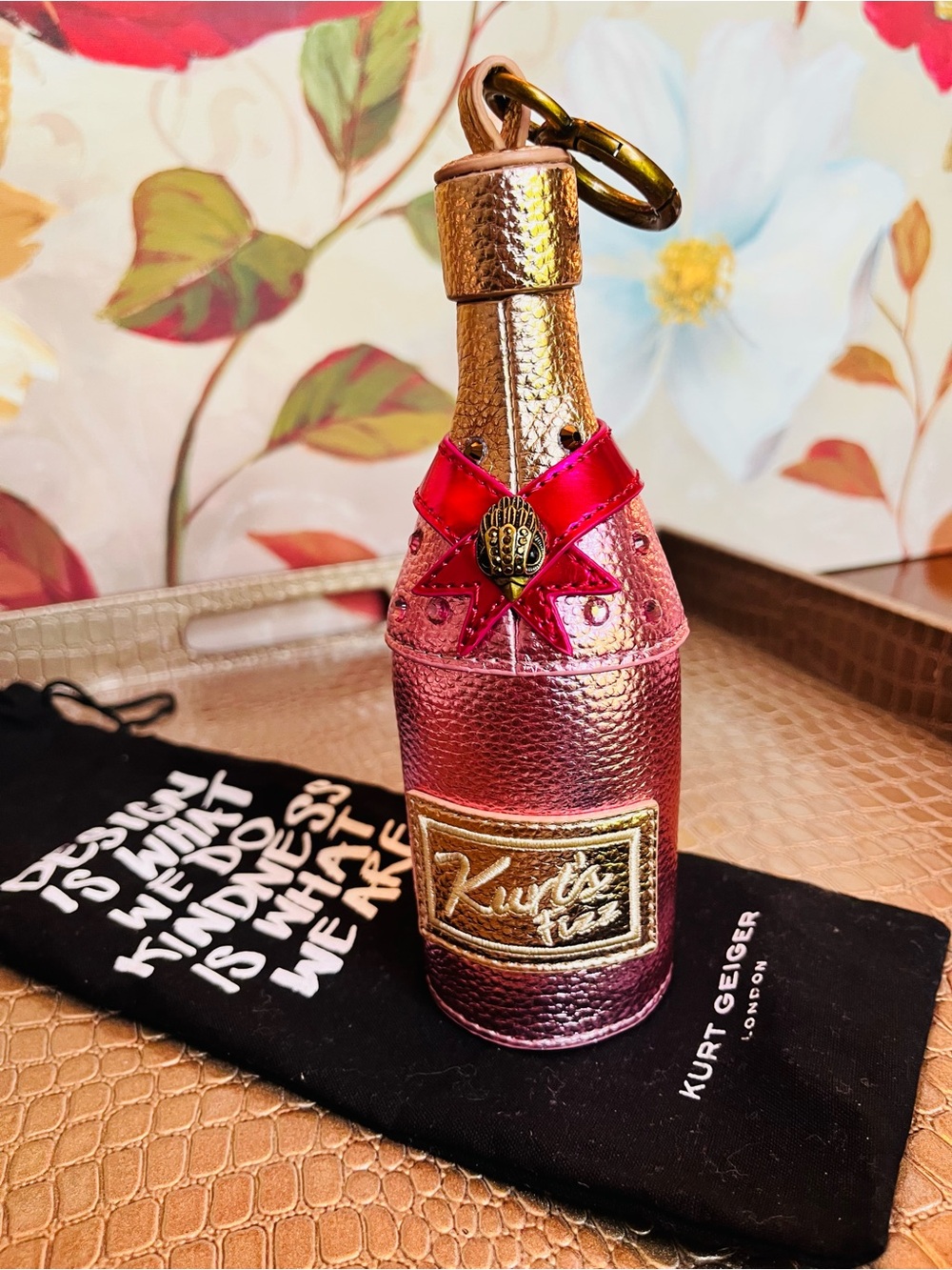 Kurt Geiger Metallic Pink Bottle Bag Charm w/Gold Hardware & Dustbag (Like New) - Picture 3 of 10